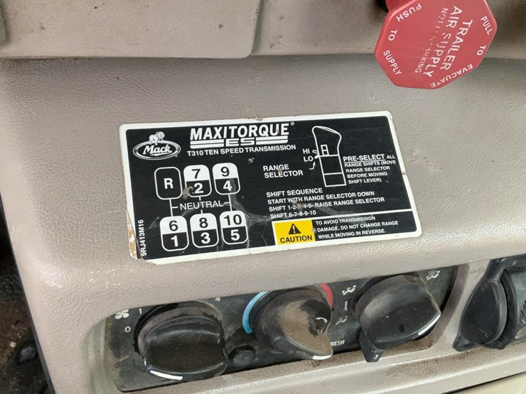 2004-mack-chn613-image-30