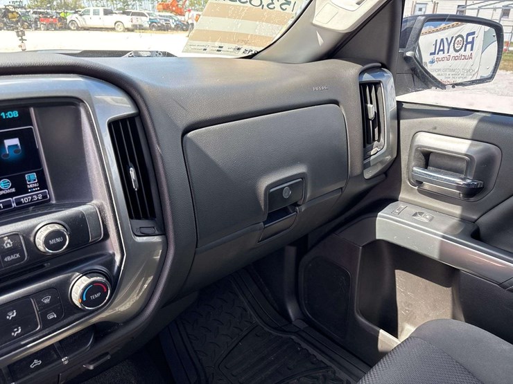 2018-chevrolet-silverado-1500-image-22