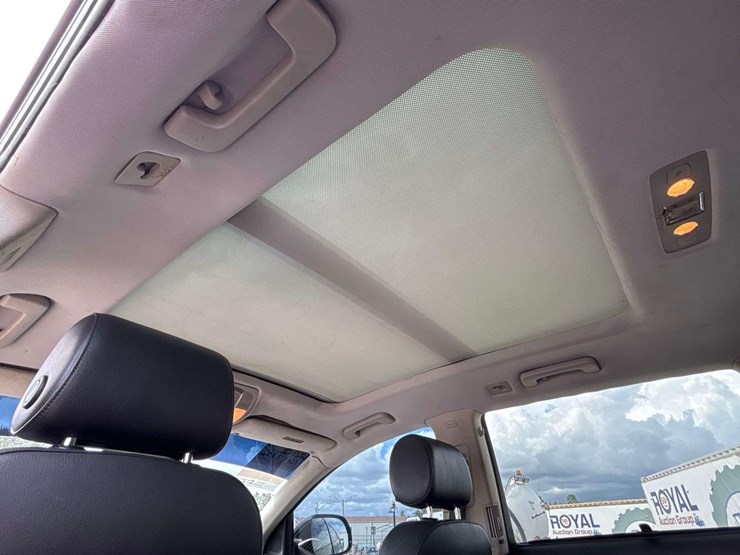 2012-audi-q7-premium-plus-awd-suv-image-24