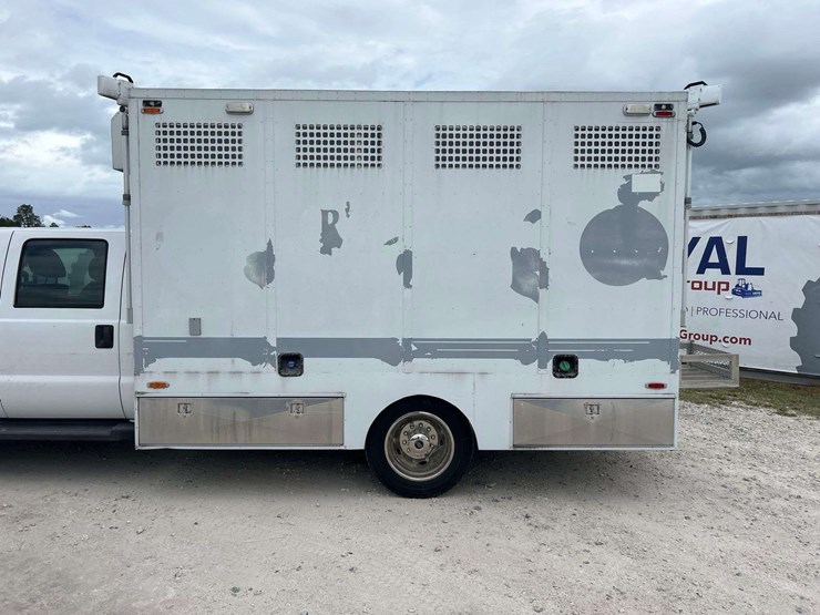 2012-ford-f550-image-19