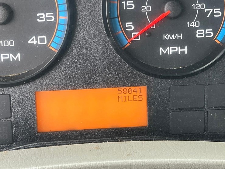 2017-international-durastar-4300-image-31