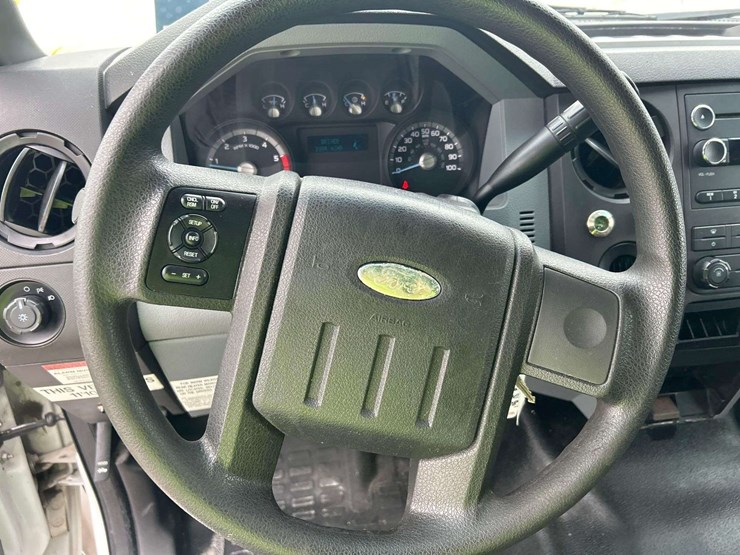 2013-ford-f550-image-13