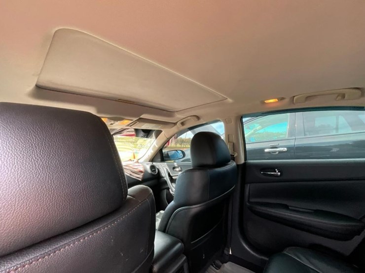 2014-nissan-maxima-**salvage-title**-image-23