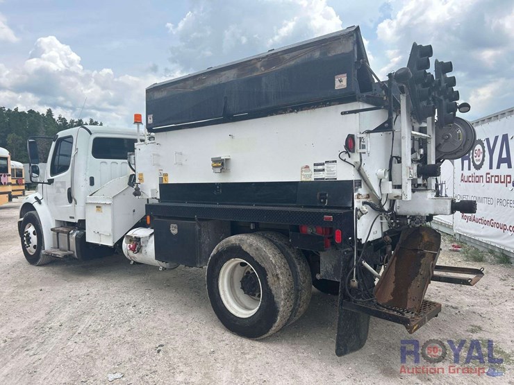 2012-freightliner-m2-106-asphalt-pothole-patcher-truck-image-4