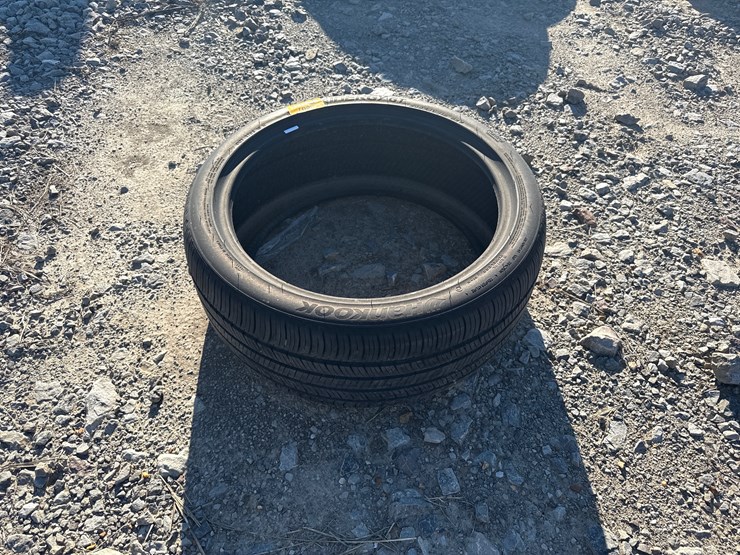 #2807-•-(1)-235/40r19-tire-inv#-2807-image-7