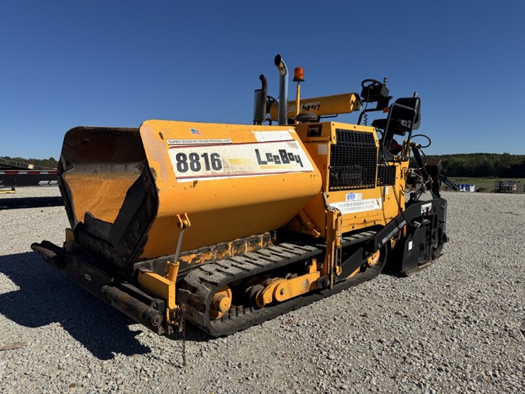 #4707-•-leeboy-l8816r-legend-asphalt-paver-image-16