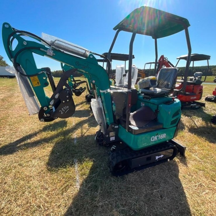 UNUSED CFG QK16R MINI EXCAVATOR (RATO 15HP BKT