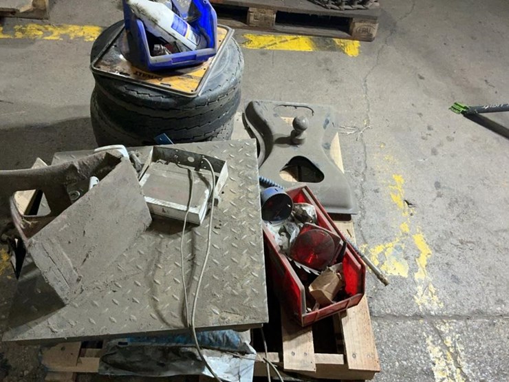 #165-•-trailer-hitch,-tires,-and-assorted-parts-image-3