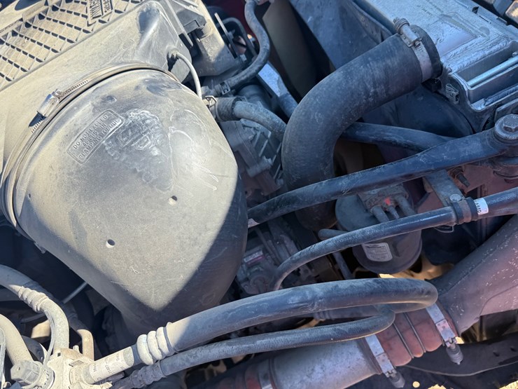 2015-freightliner-cascadia-113-image-57