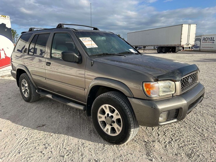 2001-nissan-pathfinder-image-2