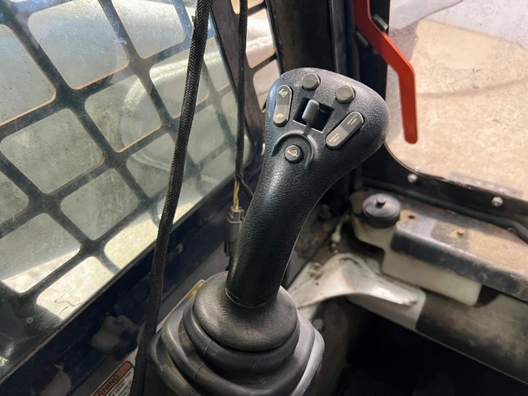 bobcat-t320-image-26