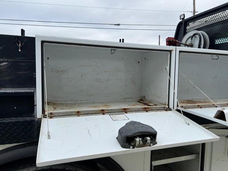 2017-international-durastar-4300-image-21