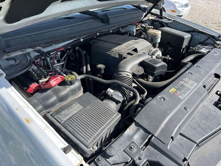 2014-chevrolet-tahoe-image-9