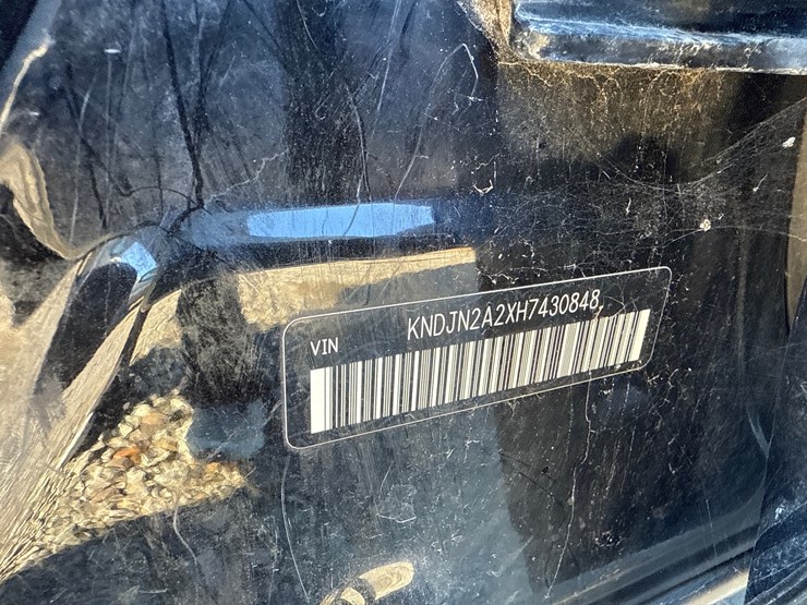 #27163-•-2017-kia-soul-suv-vin:-kndjn2a2xh7430848-inv#-27163-image-22