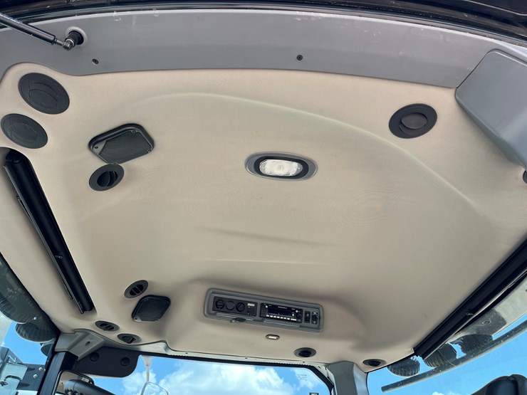 2023-versatile-430-image-19