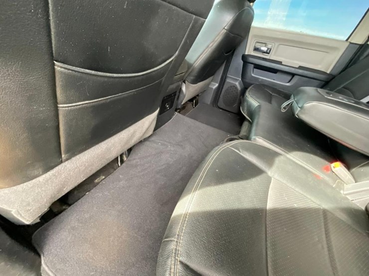 2012-dodge-ram-1500-image-28