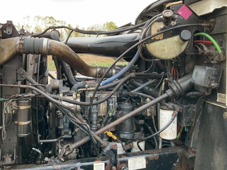 2004-mack-chn613-image-14