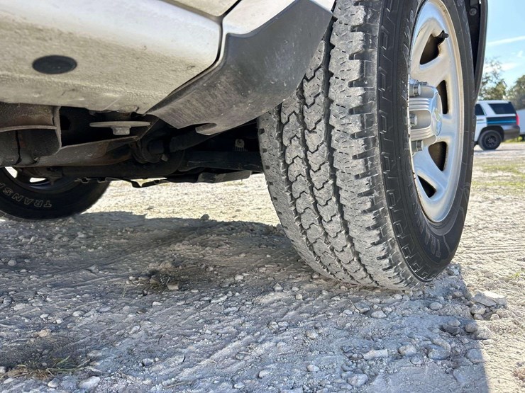 2018-chevrolet-1500-image-26