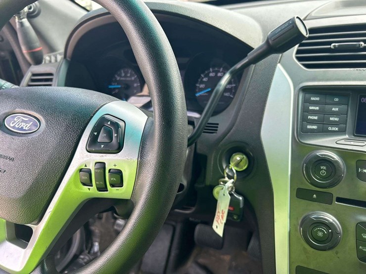 2013-ford-explorer-image-15