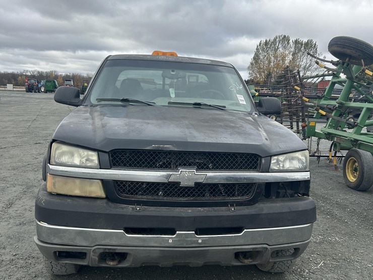 2003-chevrolet-silverado-2500-image-2