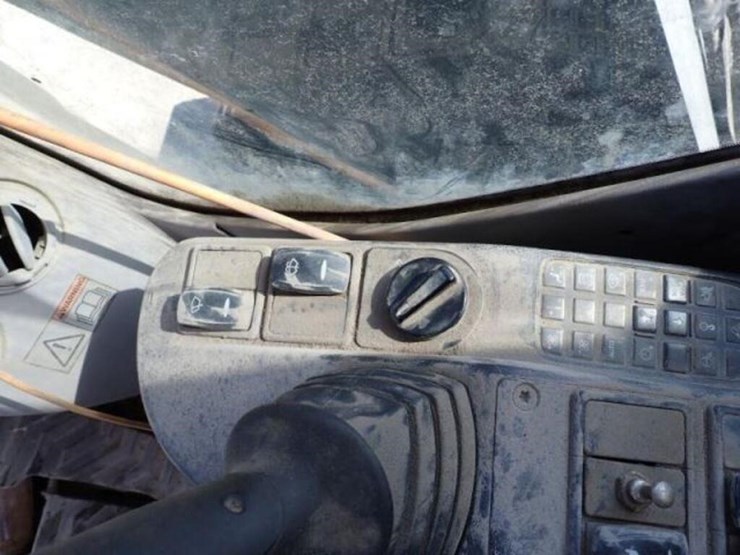 2014-volvo-ecr305cl-image-16