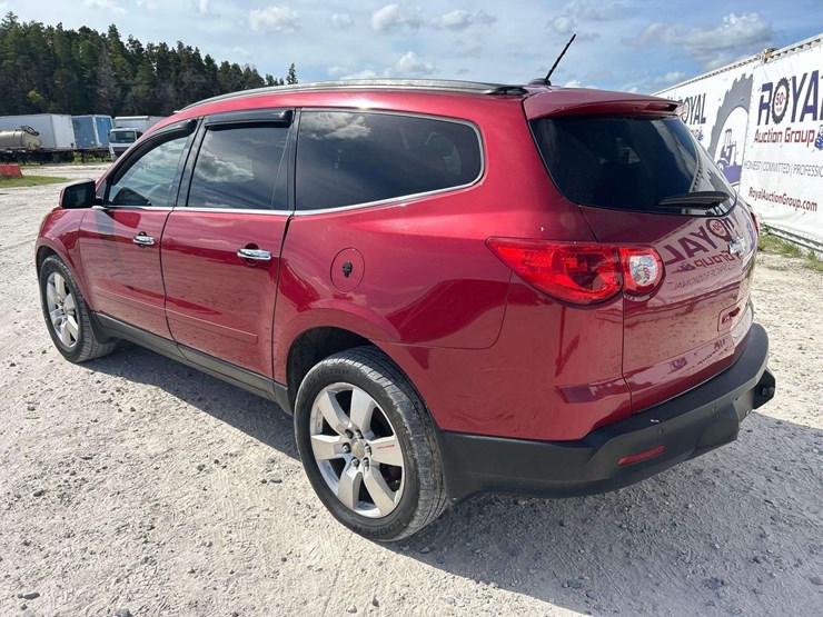 2012-chevrolet-traverse-image-4