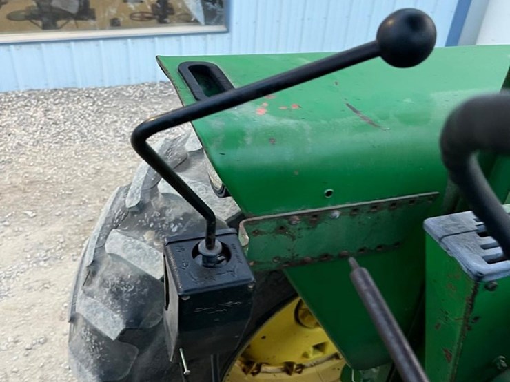 john-deere-725-image-19