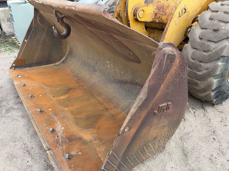 komatsu-wa320-image-2