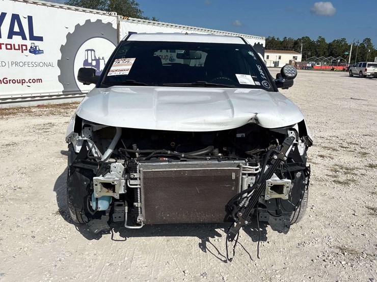 2018-ford-explorer-image-30