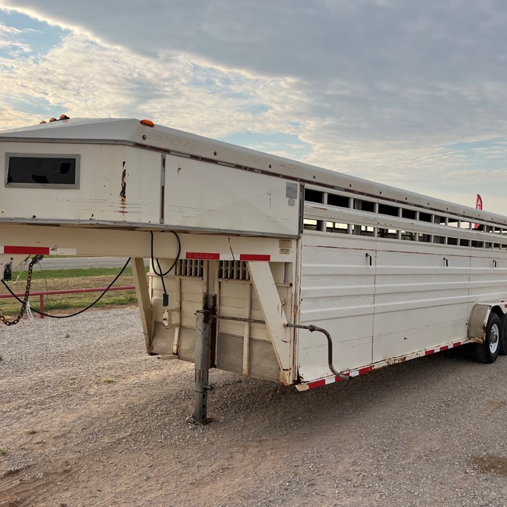 #T8061 • GN Trailer