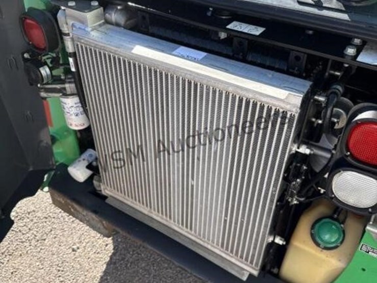 2020-deere-316gr-image-10