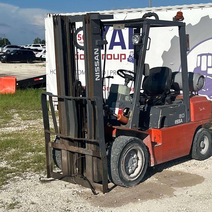 Nissan CF60 6,000lb LP Forklift