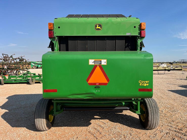 2007-john-deere-568-image-12