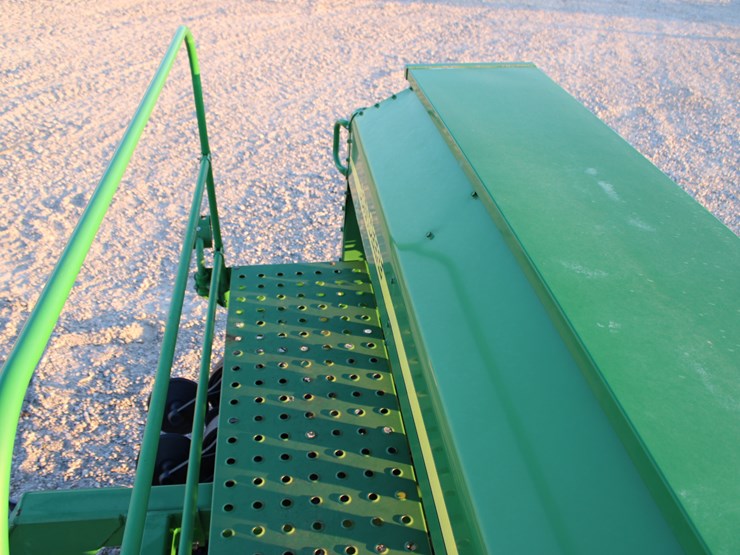 john-deere-1590-image-33