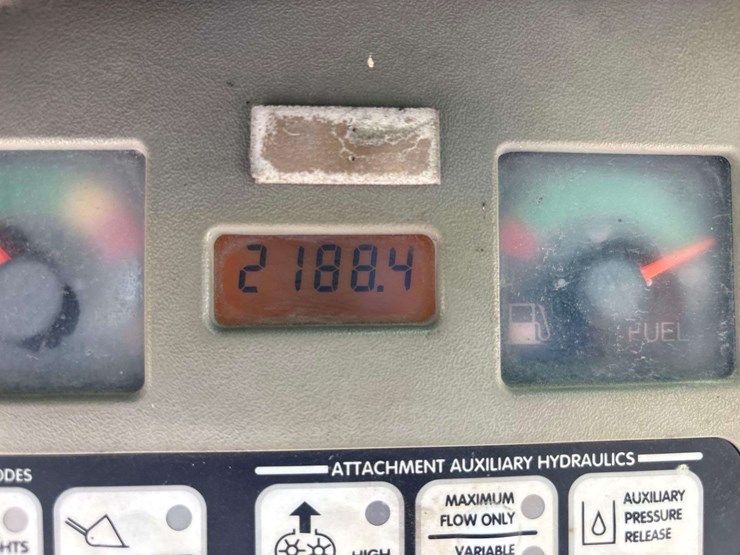 2002-bobcat-763-high-flow-compact-wheel-loader-skid-steer-image-12