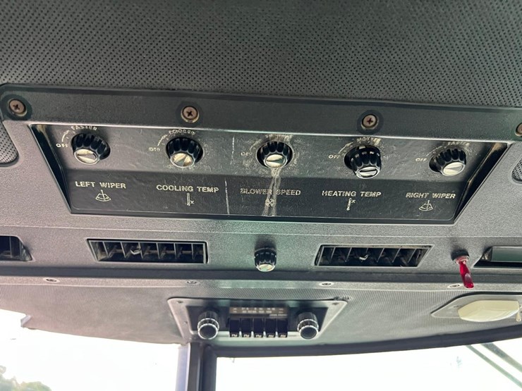 john-deere-4440-image-25