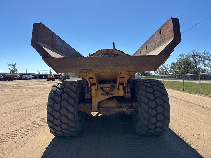 2007-caterpillar-725-image-3