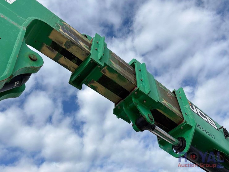 2017-jcb-510-image-11