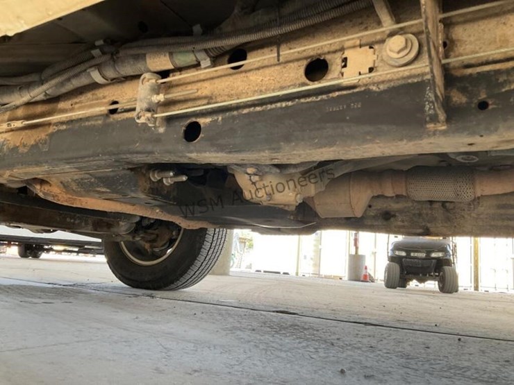 2013-chevrolet-silverado-1500-image-23