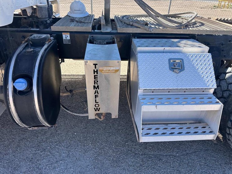 2012-peterbilt-367-image-6