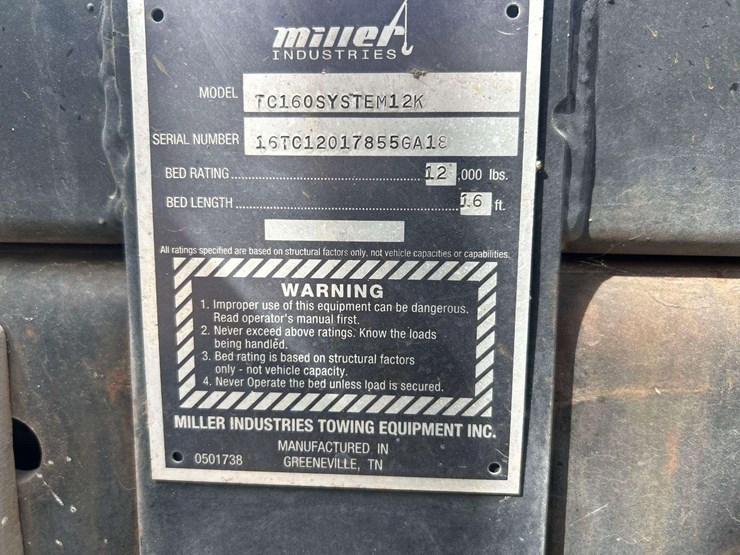 2018-freightliner-m2-106-lay-flat-roll-back-truck-image-32