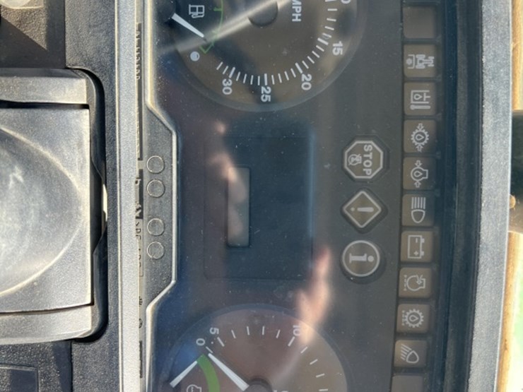 john-deere-6405-image-13