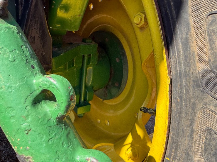 john-deere-2155-image-22