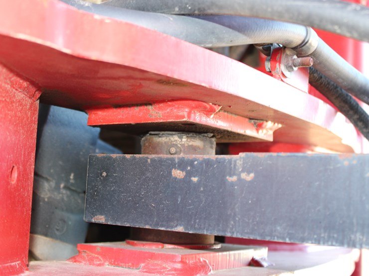 international-4100-image-33