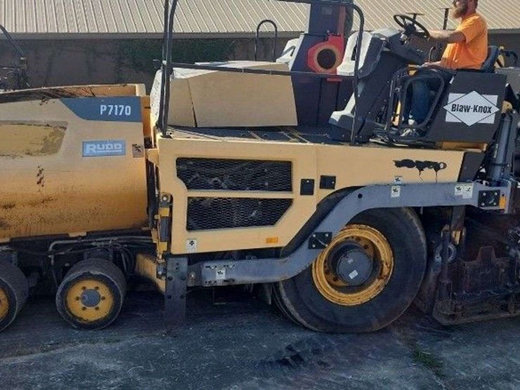 2015-volvo-p7170-image-5