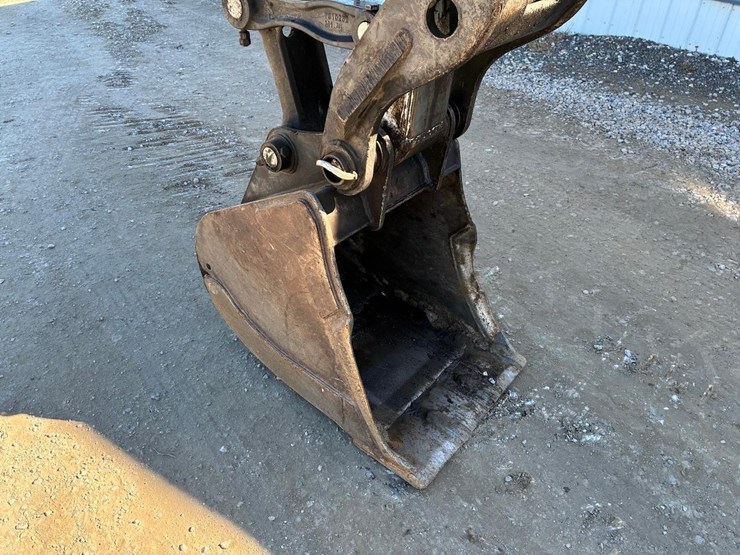 2019-bobcat-e85-image-8