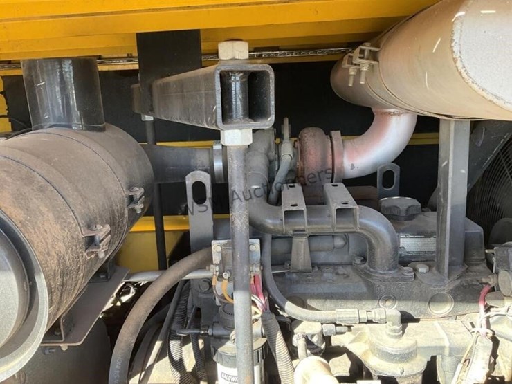 2000-atlas-copco-xas175-image-11