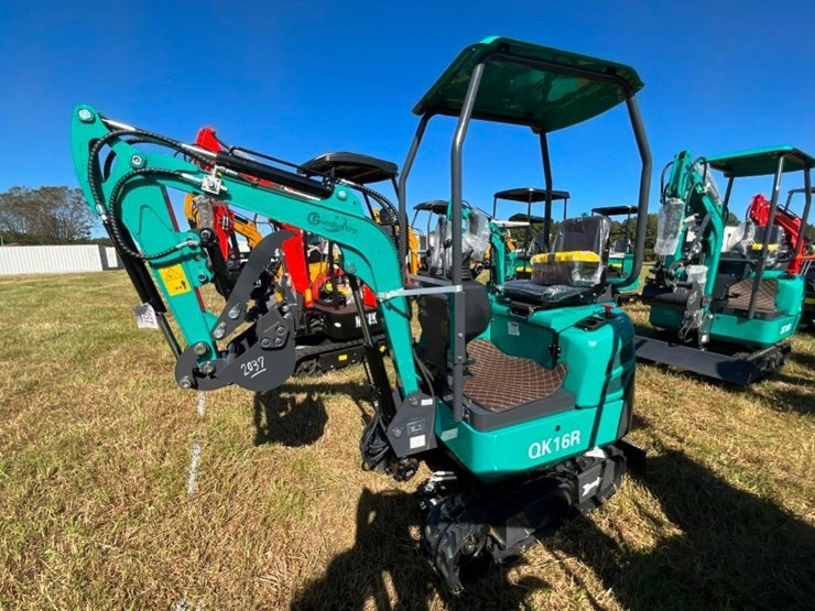 unused-cfg-qk16r-mini-excavator-(rato-15hp-bkt-image-1