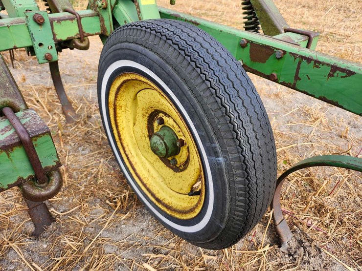 john-deere-110-image-9