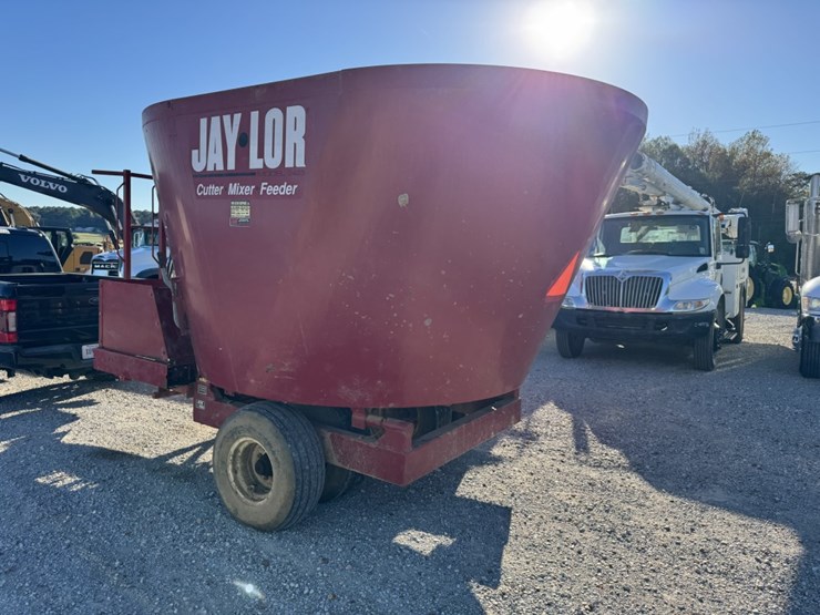 #13961-•-jaylor-feed-cutter-mixer-feeder-image-3